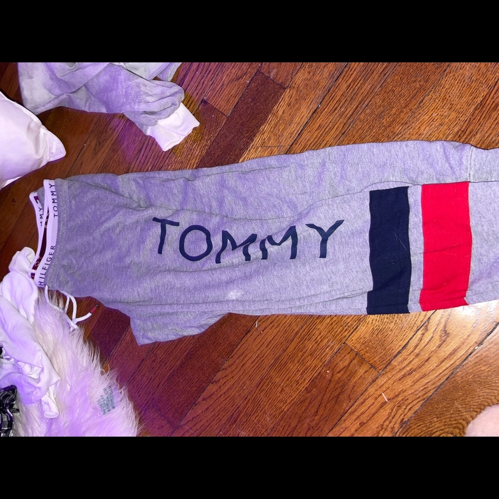 tommy h sweatpants!!! medium